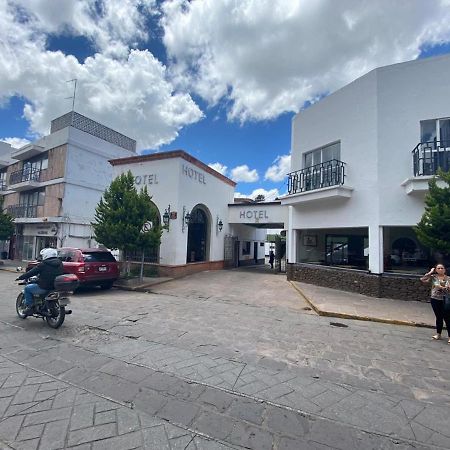 Hotel Zacatecas Courts Kültér fotó